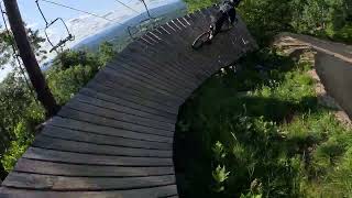 UPPER NE STYLE B-LINE Following Bryce at...