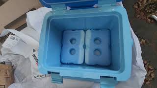 Best small insulated cooler 2025 Stanley Easy...