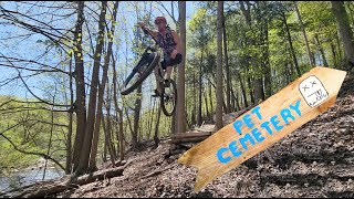 Pet Cemetery, The Don, Toronto, Mountain Bike...