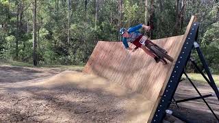 Clips 2