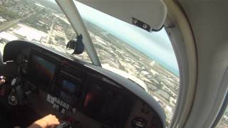 Piper Warrior Glass, crosswind Landing in...