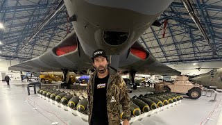 I GET UP CLOSE TO A LANCASTER BOMBER !!!