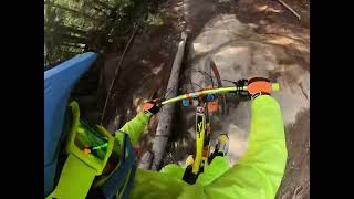 Bluseum trail: Rock Slab