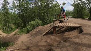 Terwillegar Dog Park: Jumps and Drops (...