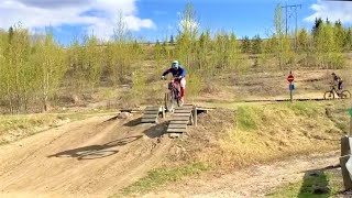 Devon Voyageur Park: Hoots Down Black, 2...