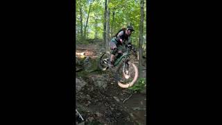 MTB La foret de l'Abbaye - Drop à Val dans la...