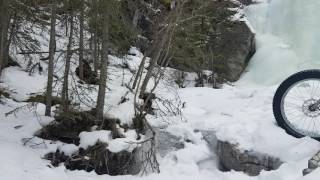 Jewell pass falls frozen over.
