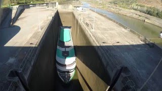 Rio Douro - Eclusa na Barragem do Peso da Régua