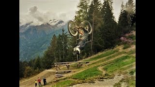 Backflip-Fail on a Downhill Bike