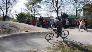 Spielplatz Erlenweg: Pumptrack und...