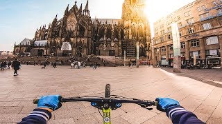 DOWNHILL MTB STREET TOUR in KÖLN / COLOGNE,...