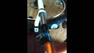 2010 Rockshox Tora SL Broken plastic preload...
