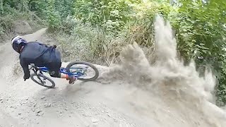 SMASHING LAPS AT QUEENSTOWN MOUNTAIN BIKE PARK!!!