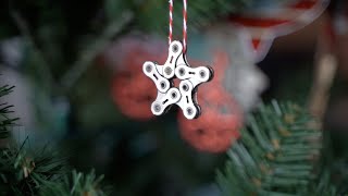 DIY Holiday Ornament From Bicycle Chain