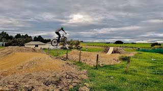 FIRST TEST RIDE ON THE NEW DIRT JUMPS!!!! -...