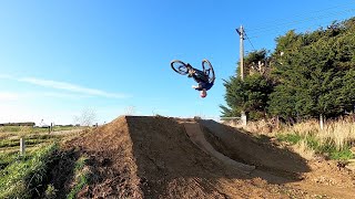 TESTING THE DIRT JUMP QUARTERPIPE - *BROKEN...
