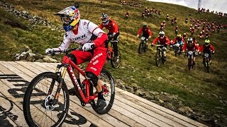 Gee Atherton VS 400 Mountain Bikers | Red Bull...