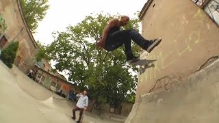Berlin Skate Session on DIY Features