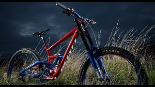 DREAM BUILD MTB - Scott Gambler DH - Adam...