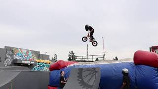 56 BMX 360 Attempts in 1 minute and finally...