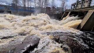 Water going faaast!