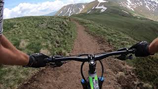 Off-road shuttle and MTB trail ride