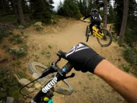 Mini Shredders Rides an Insane Flow Trail!