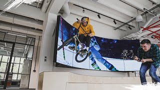 Jeździmy w... nowym biurze Red Bull'a! |...