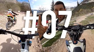 KTM (moto) vs CANYON (e-bike) |...