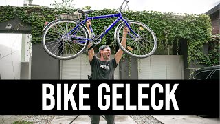 BIKE-GELECK | The old bike from 'Always Late'