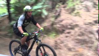 Matt Walker on Hot X Buns at the Giant Toa...