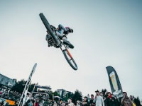 DIRTMASTERS WHIPOFF AND IXS EUROPEAN DOWNHILL...