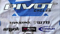 Pivot factory dh team ft bill on the RePlay XD