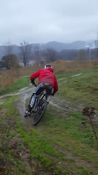 Bartek 'Miniatura' Miśko - Downhill in mud...