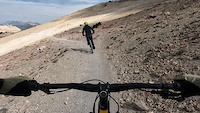 Uncle crashes on his first mtb trail