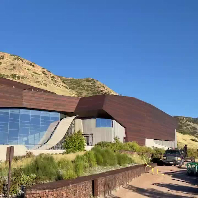 Jaxson Riddle SLC Crash (Credit: @dude_in_slc) Video - Pinkbike